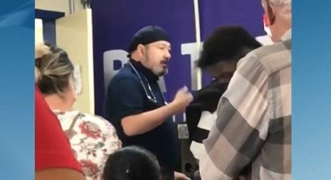  MÃ©dico Ã© afastado apÃ³s nÃ£o usar mÃ¡scara em unidade de saÃºde de SP