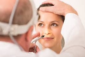 ENTRETANTO, NÃO FOI ENCONTRADA AINDA ALGUMA RELAÃÃO ENTRE A PERDA DE OLFATO E A OBSTRUÃÃO NASAL.