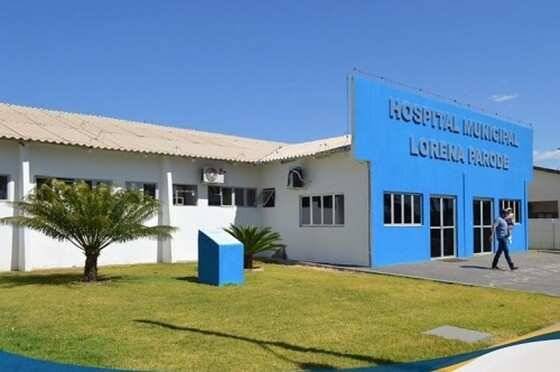 Enfermeira desmaia apÃ³s soco na cabeÃ§a dado por pai de paciente em hospital