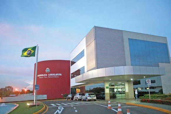  Projeto de lei quer obrigar estado a divulgar pacientes que estÃ£o na fila do SUS