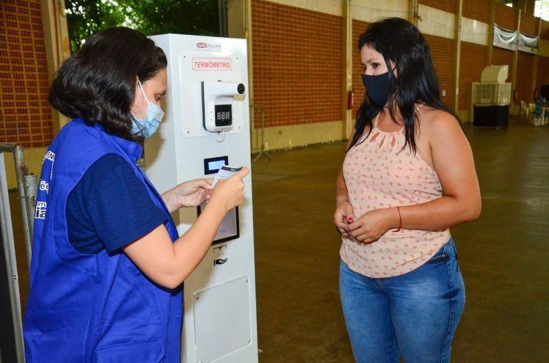 SecretÃ¡ria diz que nÃ£o pode divulgar nomes de vacinados em CuiabÃ¡
