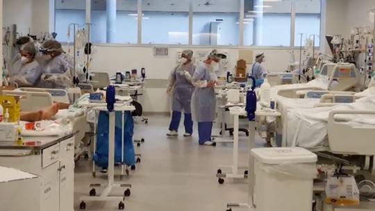 Com hospitais beirando o colapso, 45 entidades mÃ©dicas divulgam manifesto pelo uso de mÃ¡scaras no co