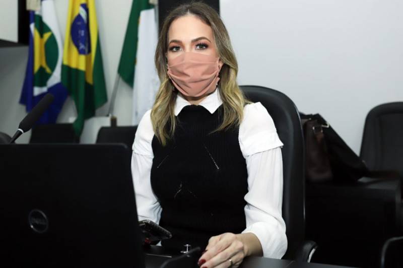 Vereadora constata falta de remÃ©dios e estrutura em unidades