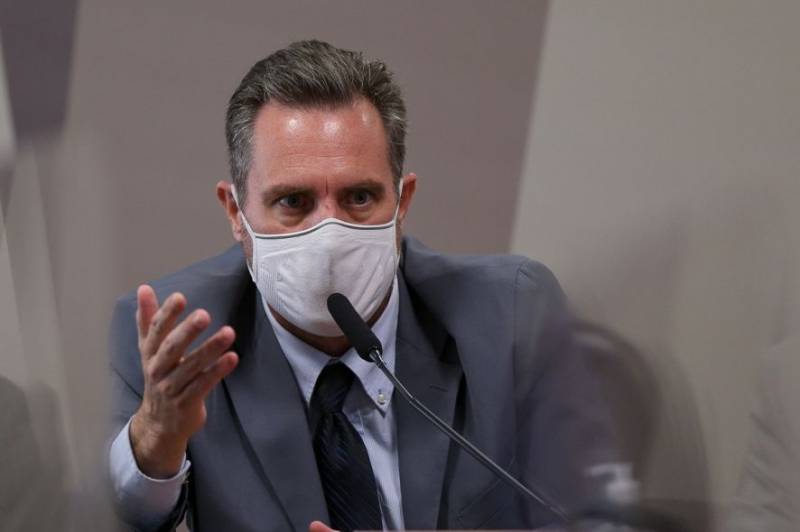 Mensagens indicam que PM tentou negociar vacina com MT