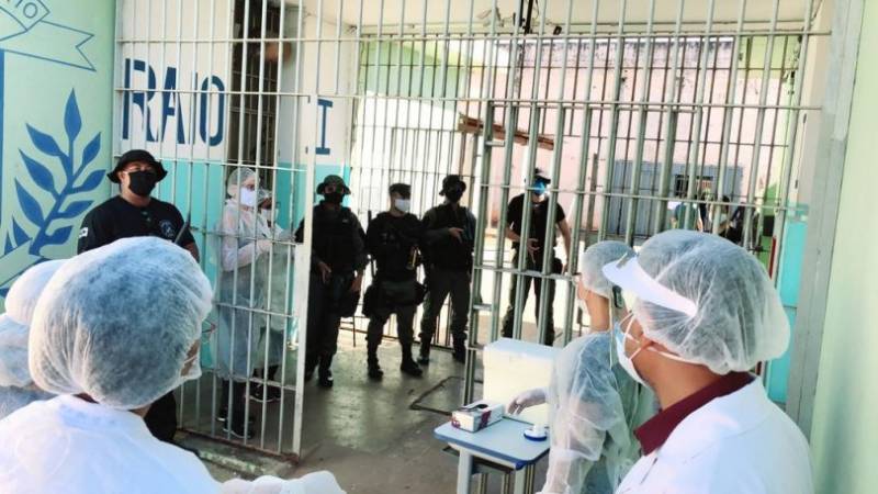Servidores penitenciÃ¡rios tentam barrar vacinaÃ§Ã£o de presos; TJ nega