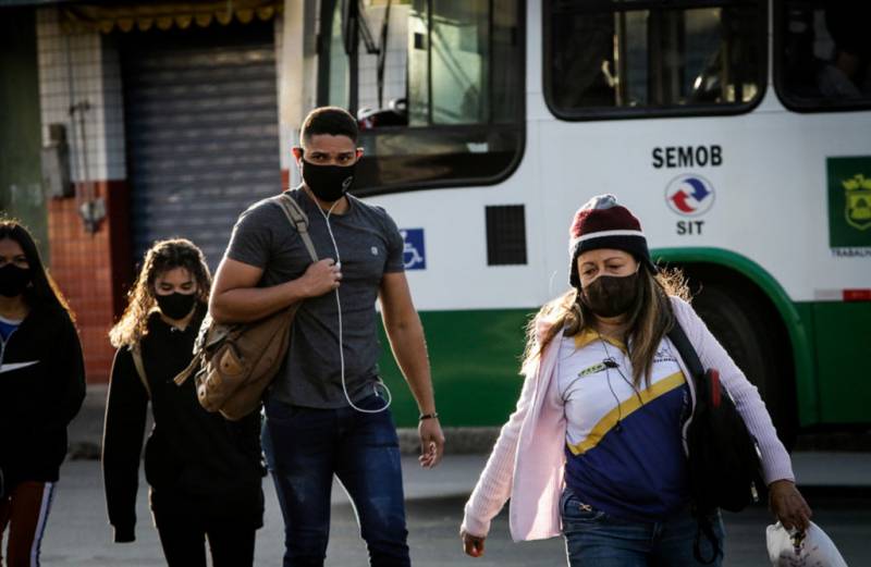  Passaporte da vacina: mais de mil municÃ­pios jÃ¡ consideram a medida