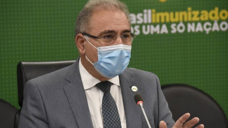 Queiroga anuncia 3Âª dose da vacina contra Covid para 15 de setembro
