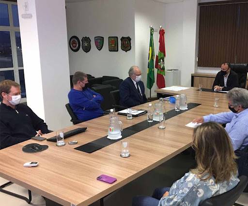 SC: IML: SIMESC apresenta reivindicaÃ§Ãµes em reuniÃ£o com IGP