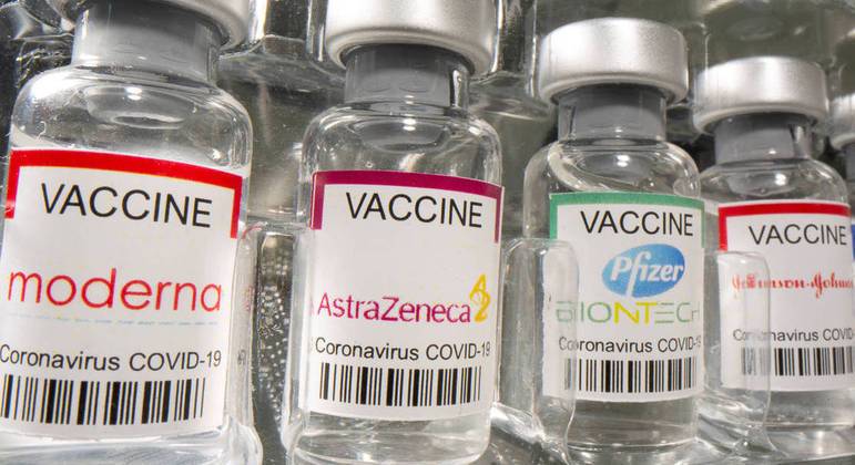 ReforÃ§o com vacina diferente Ã© mais eficaz contra vÃ­rus, diz estudo