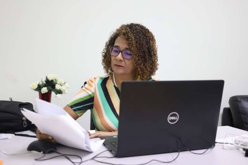 Vereadora ingressa com aÃ§Ã£o para garantir concurso pÃºblico na SaÃºde de CuiabÃ¡