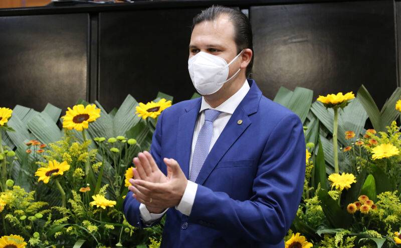 Governador sanciona lei de Thiago Silva que estimula empresas a apoiarem aÃ§Ãµes de saÃºde pÃºblica