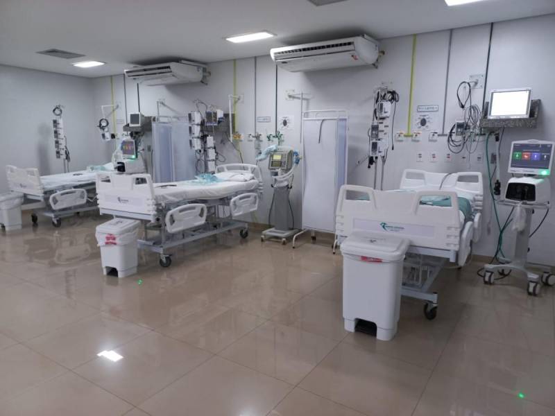  Prefeito faz forÃ§a-tarefa para transformar leitos de UTI Covid-19 em convencionais