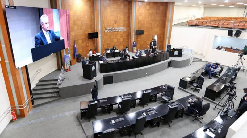 Projeto de Lei quer estabelecer piso salarial de R$ 4,7 mil para profissionais de enfermagem