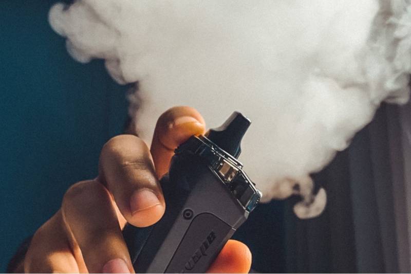 Entidades mÃ©dicas esperam decisÃ£o da Anvisa sobre cigarro eletrÃ´nico