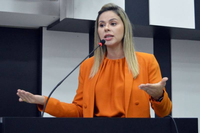 Vereadora cita operaÃ§Ãµes e diz que nada muda na SaÃºde de CuiabÃ¡