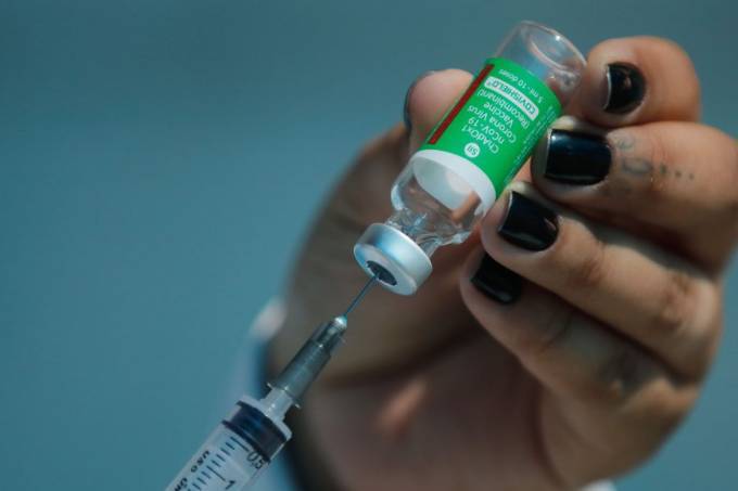 ClÃ­nicas particulares comeÃ§am a aplicar vacina contra a Covid-19 nesta semana