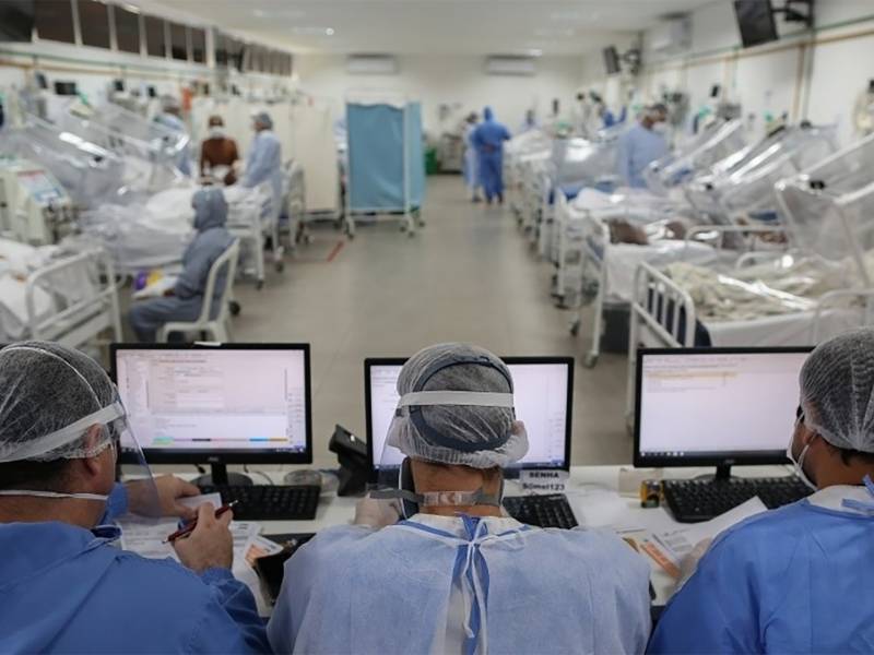 Cerca de 97% dos internados em UTIs nÃ£o completaram vacinaÃ§Ã£o