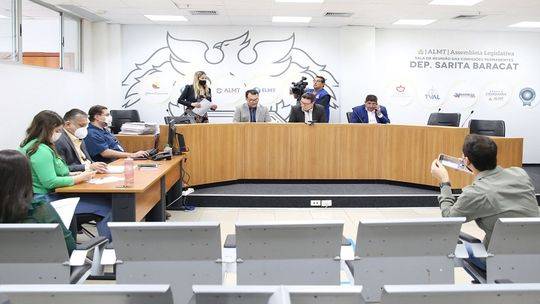 ComissÃ£o de SaÃºde aprova PL que obriga reembolso de planos a tratamentos previsto em contrato