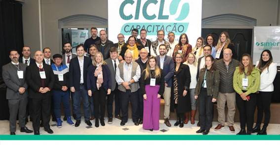 CICLO DE CAPACITAÃÃO DE ASSUNTOS JURÃDICOS REÃNE SINDICATOS MÃDICOS DE TODAS AS REGIÃES DO BRASIL EM