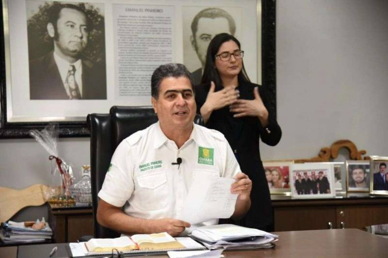 Emanuel anuncia fÃ©rias de 30 dias da prefeitura de CuiabÃ¡