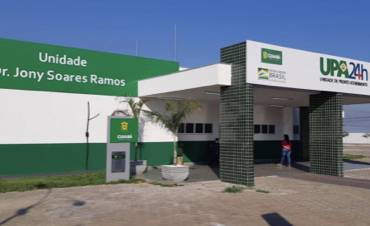 UPA VerdÃ£o passa mais de 5h sem energia e pacientes sÃ£o atendidos com lanterna