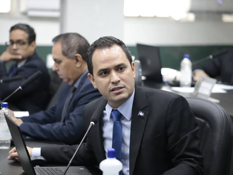 Vereador fala em risco de atraso de salÃ¡rios em CuiabÃ¡