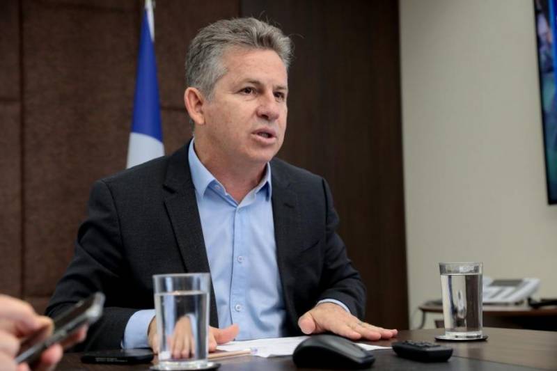 Mendes nÃ£o descarta demissÃ£o em massa na SaÃºde de CuiabÃ¡