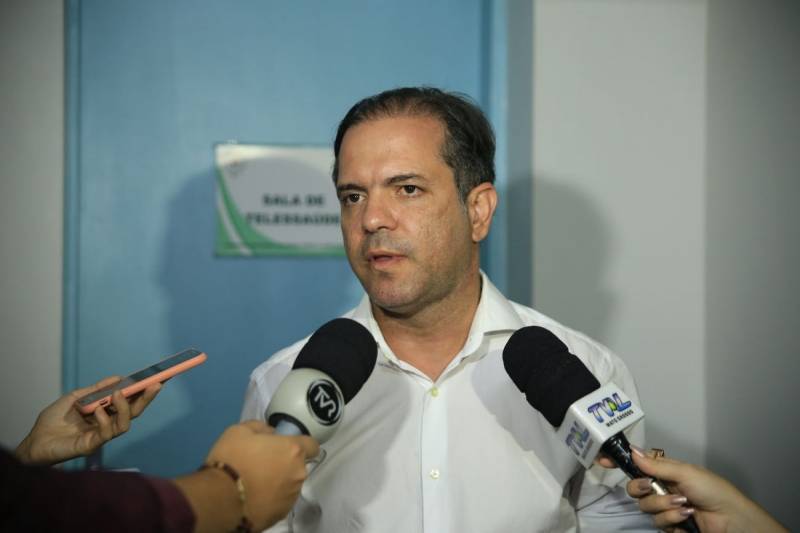 'Falta de gestÃ£o e secretÃ¡rios afastados por corrupÃ§Ã£o em CuiabÃ¡ fizeram a SaÃºde entrar em colapso'