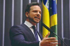 Deputado Professor Israel se manifesta contra emendas Ã  MP 890