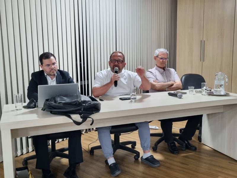 MÃ©dicos da rede pÃºblica de CuiabÃ¡ aprovam estado de greve
