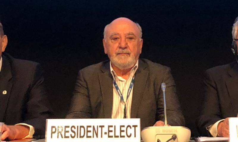  Miguel Jorge toma posse como presidente da AssociaÃ§Ã£o MÃ©dica Mundial