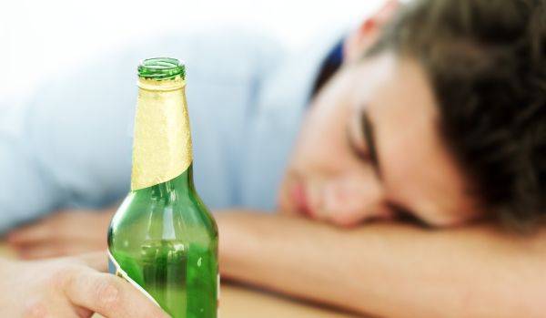 SBP alerta para risco do consumo de Ã¡lcool por crianÃ§as e adolescentes durante o verÃ£o e no Carnaval