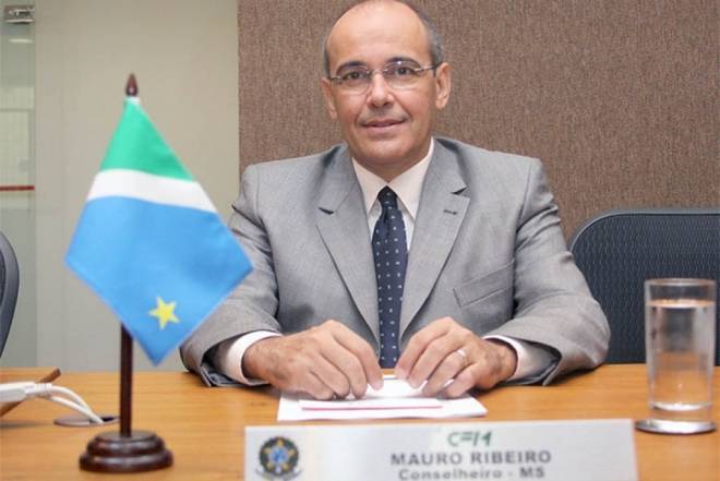  Presidente do CFM agradece mÃ©dicos pela conquista que manteve a proibiÃ§Ã£o do Revalida em escolas pr