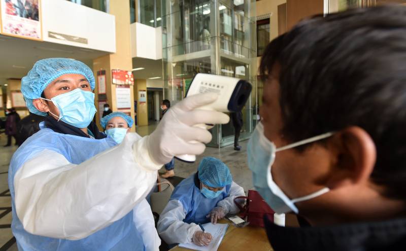 74 profissionais da saÃºde pegaram Covid-19 em MT, afirma secretÃ¡rio