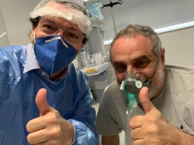 CirurgiÃ£o se cura da Covid-19 e vai para casa apÃ³s 10 dias na UTI